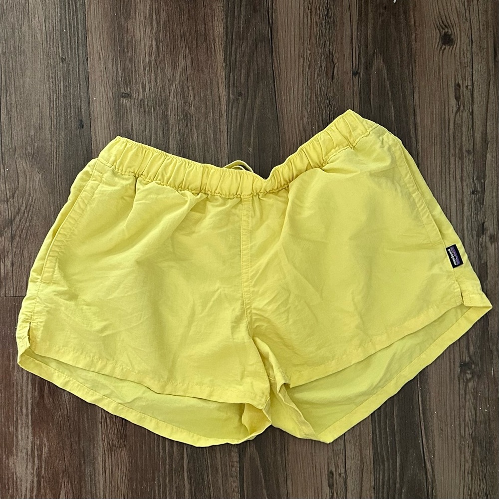 Patagonia Baggies Yellow Women’s Size Medium